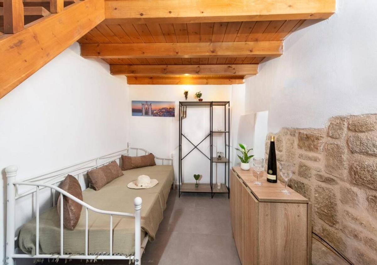Emerald Dream House#Poiessa, Medieval Town - Housity