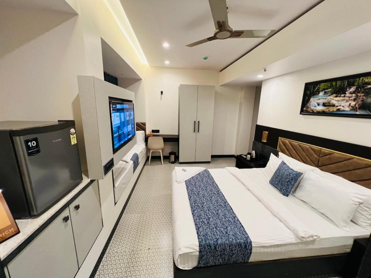 Suitetrails - Rich Hotel Mumbai