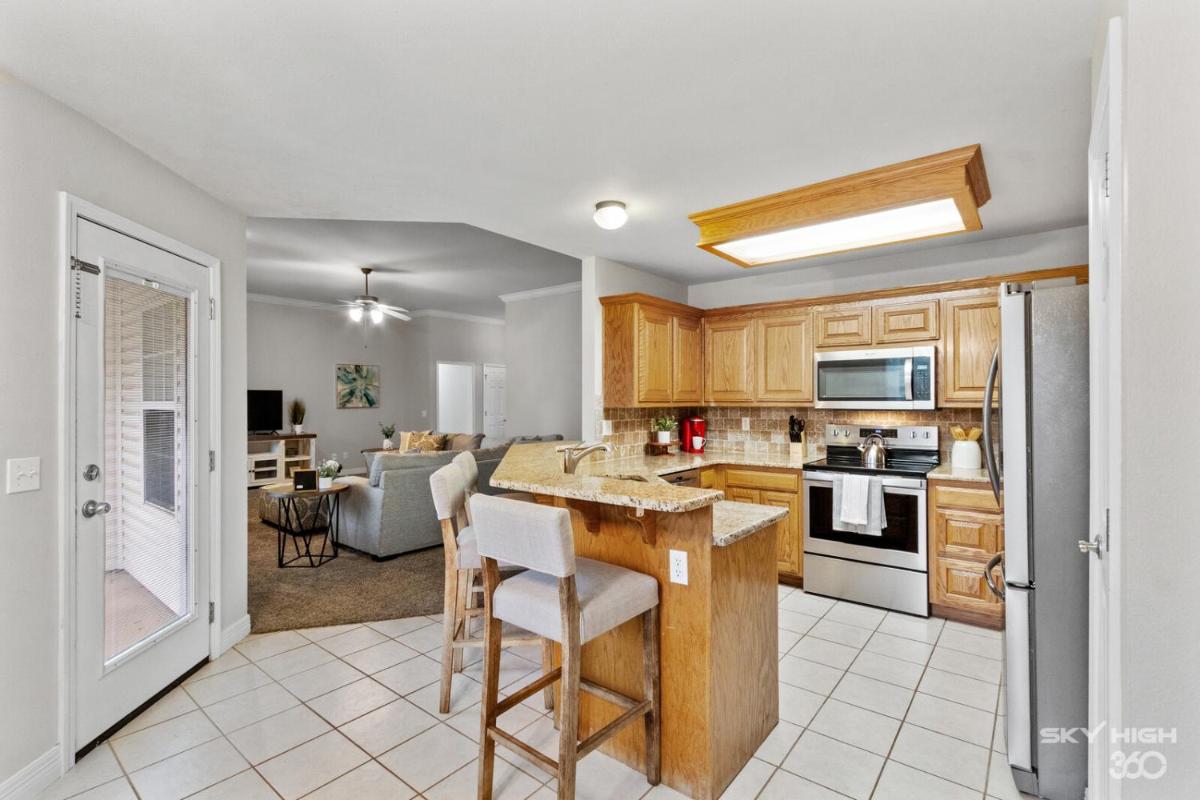 Bike In-Out, Close to Applegate and Coler Trails, Close to Downtown, Dogs OK - Housity