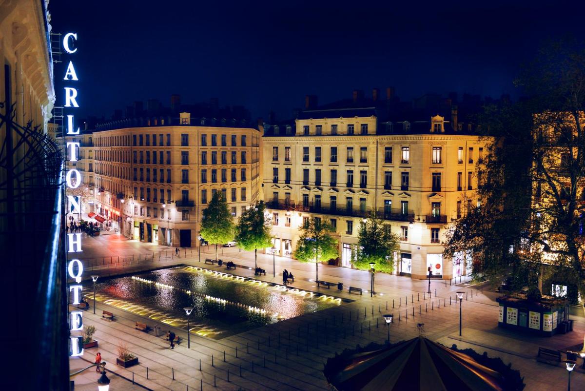 Vue générale sur Lyon ou vue de la ville depuis l'hôtel