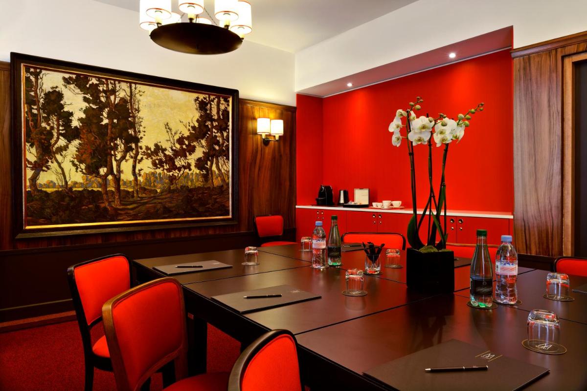 Restaurant ou autre lieu de restauration dans l'établissement Carlton Hotel Lyon - MGallery Collection