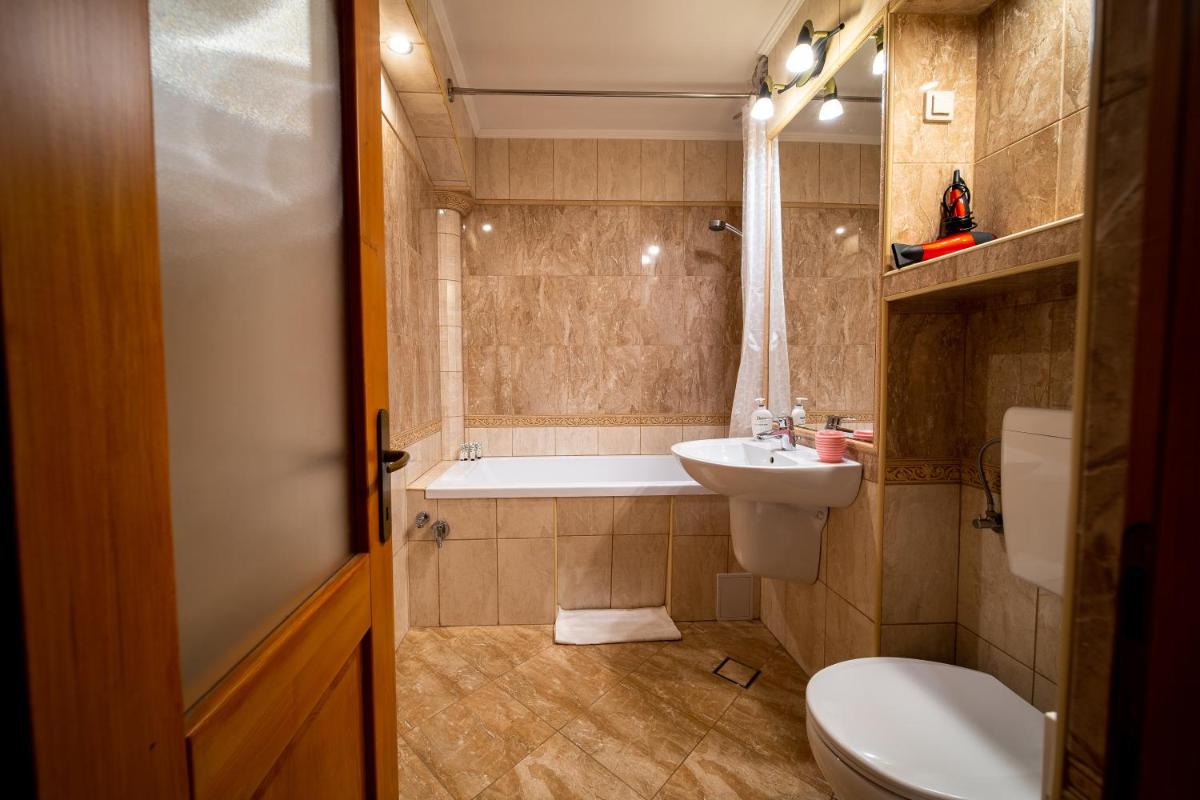 Lilla Apartments - Housity