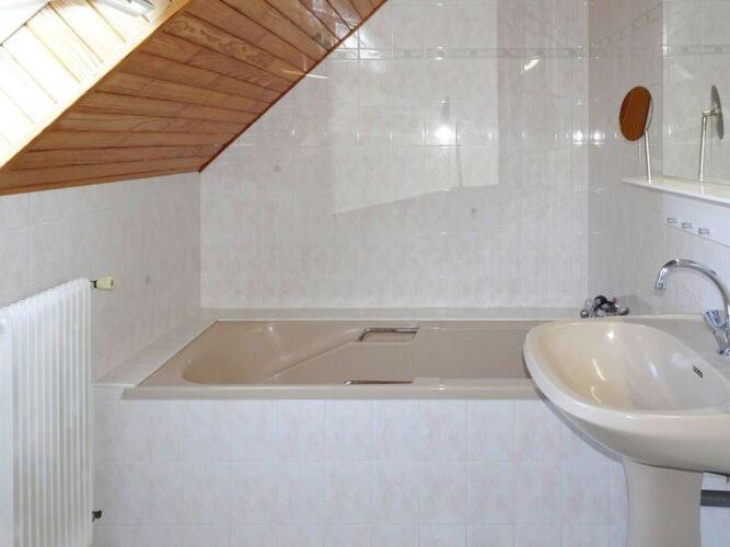 Semi-detached house, Fouesnant - Housity