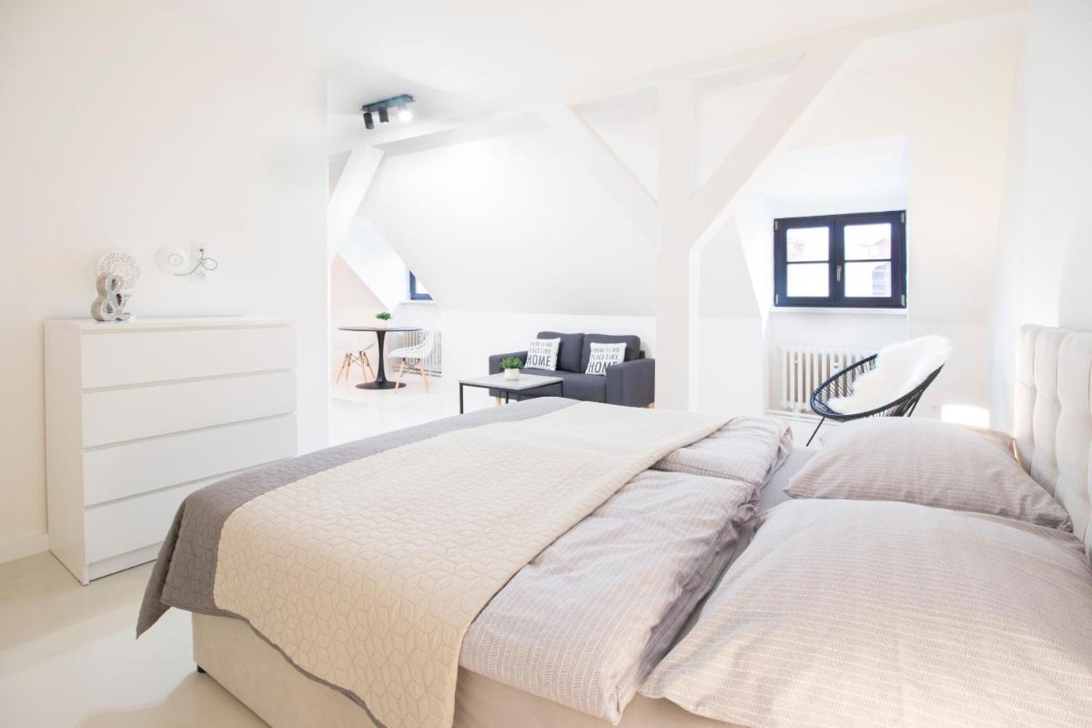 U Zlaté hvězdy apartmán Jungmann - Housity