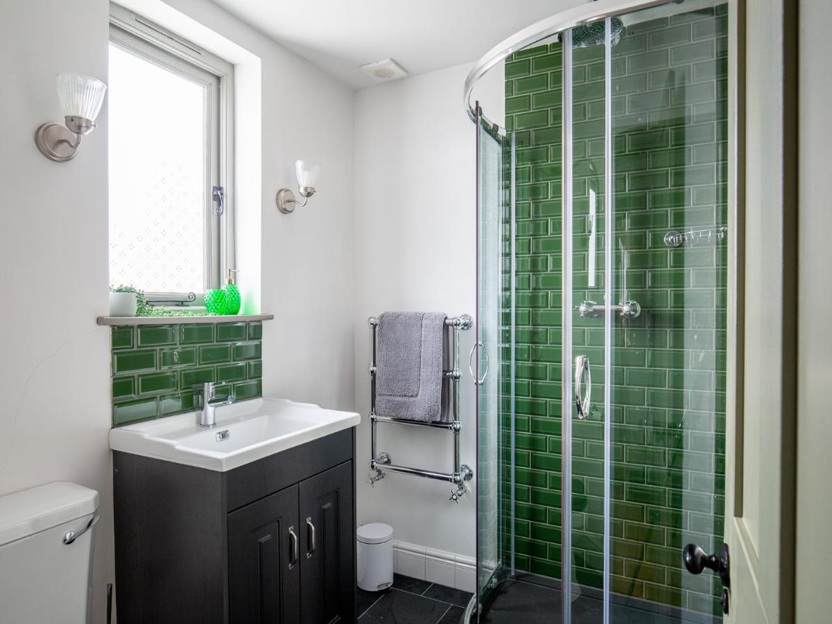 Paddock Cottage - Housity