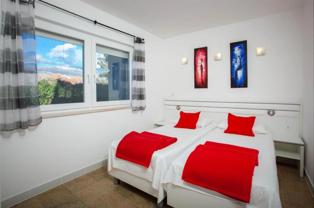 Fully equiped Beach Apartments with its own balcony - Housity
