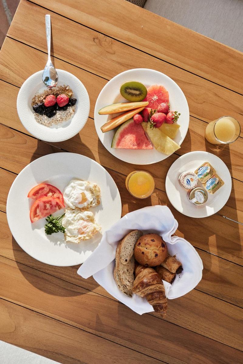 Comida en o cerca de este hotel