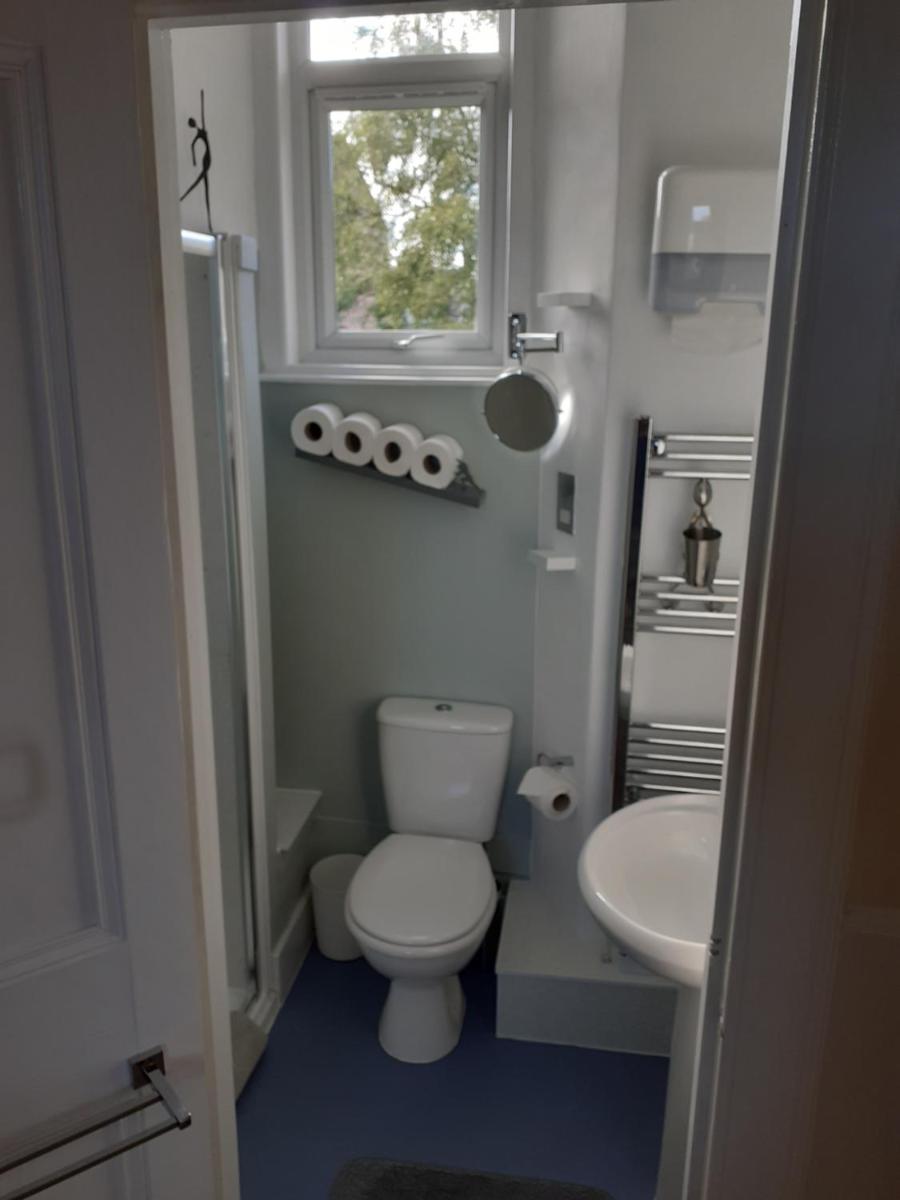 Bees Townhouse- Cupar - Housity