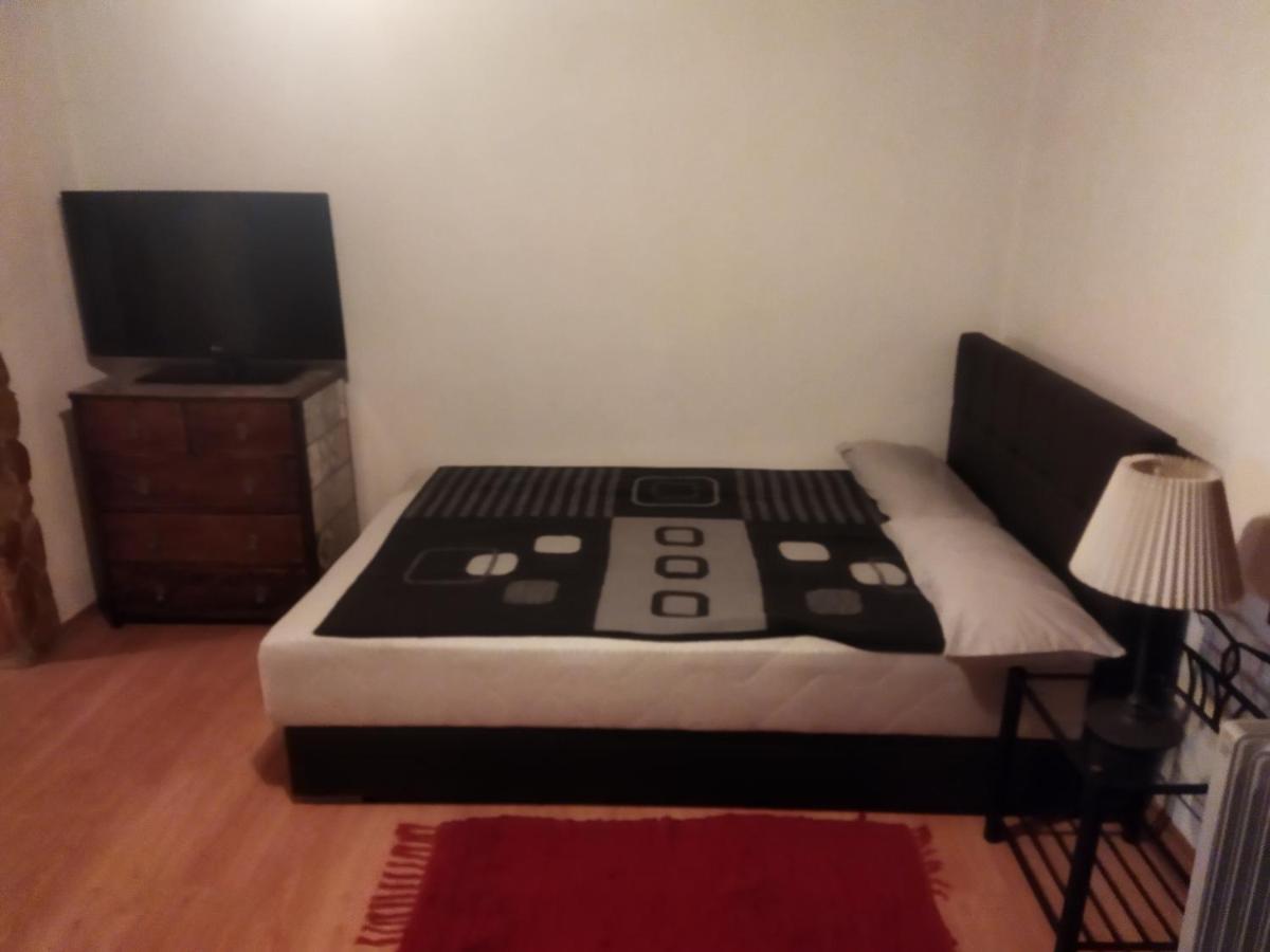 Pensione Momchilovo - Housity