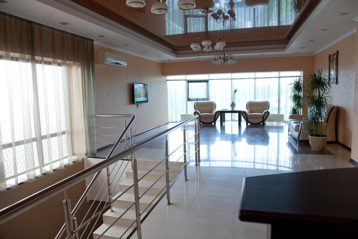 Hotel Zolotoy Globus - Housity