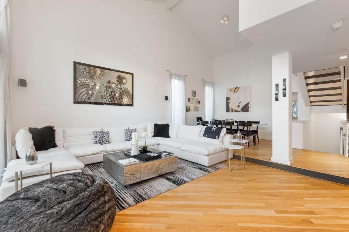 Modern Hollywood Hills Home-Pool,Sauna,5*location - Housity