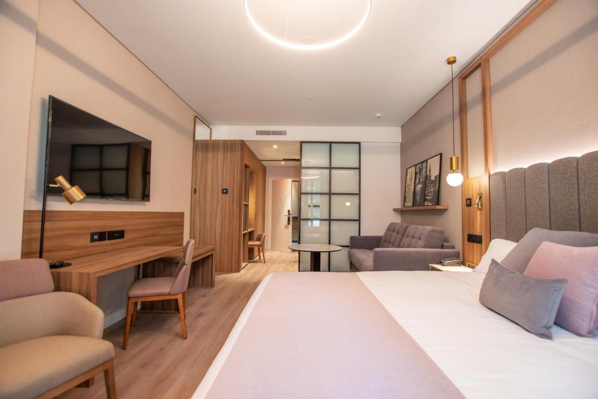 Hotel Giralda Center - Hizvo