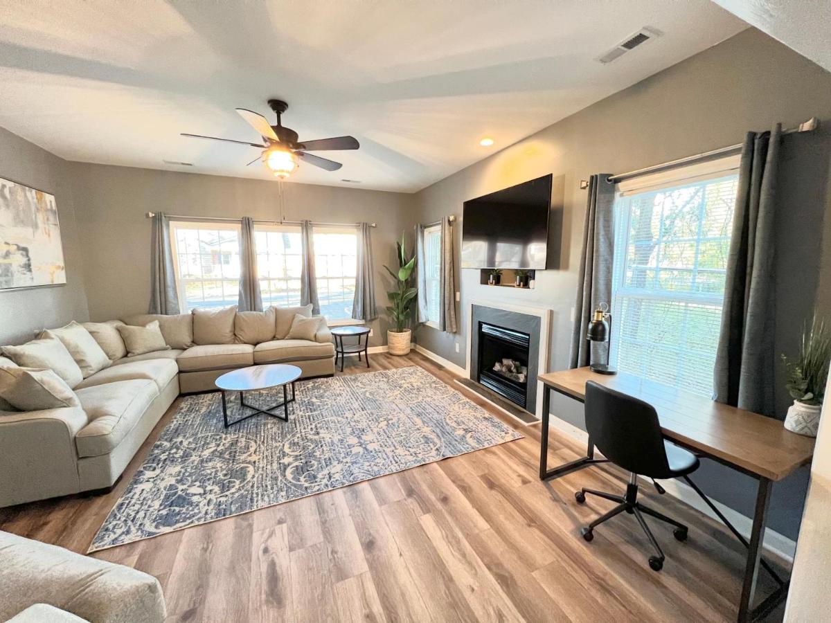 Beautiful, Spacious, Hidden Gem In Heart Of Wilmington - Housity