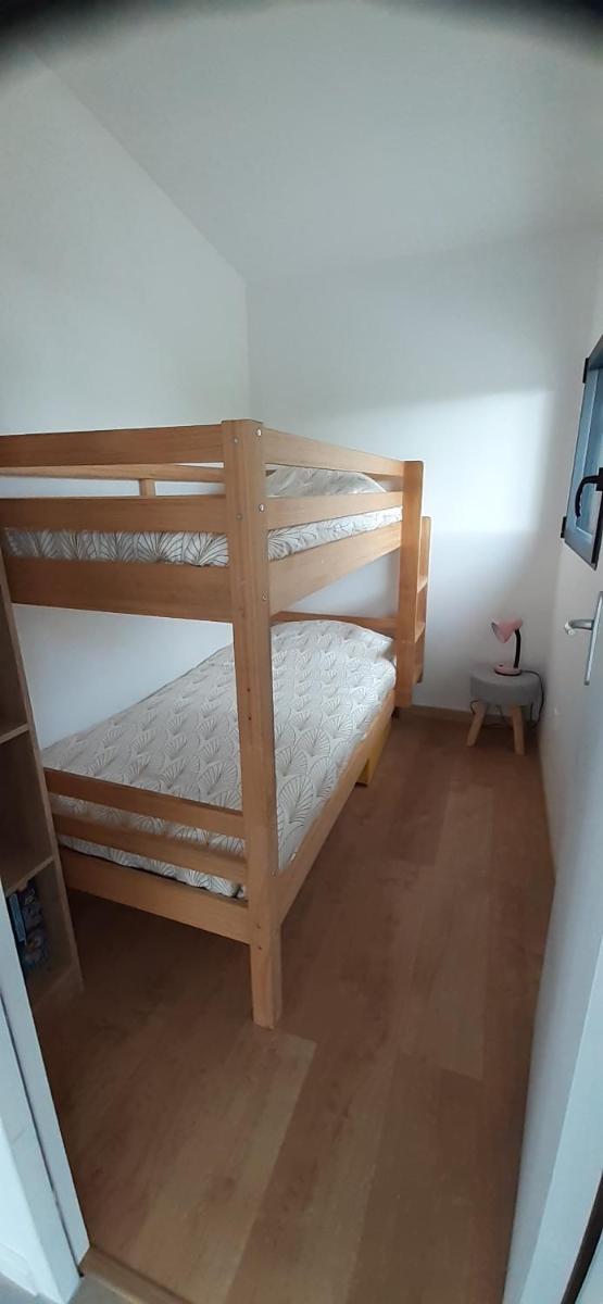 Suitetrails - Petite maison neuve, plain-pied, proche des plages