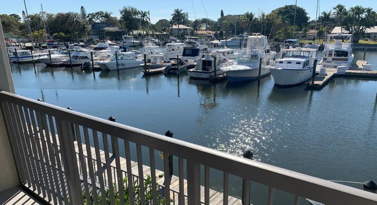 Bay Mariner - Gorgeous water front condo! - Housity