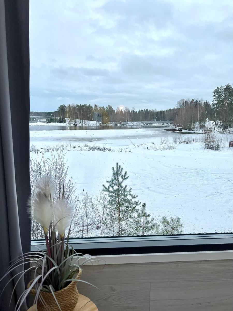 Glass Igloos by the water - Lasisviitit - Housity