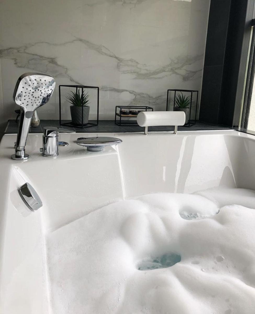 Suitetrails - Luxury Villa Leina