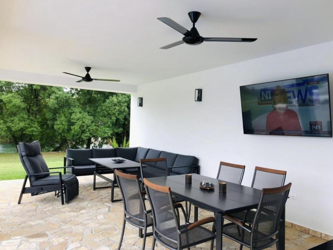 Suitetrails - Luxury Villa Leina
