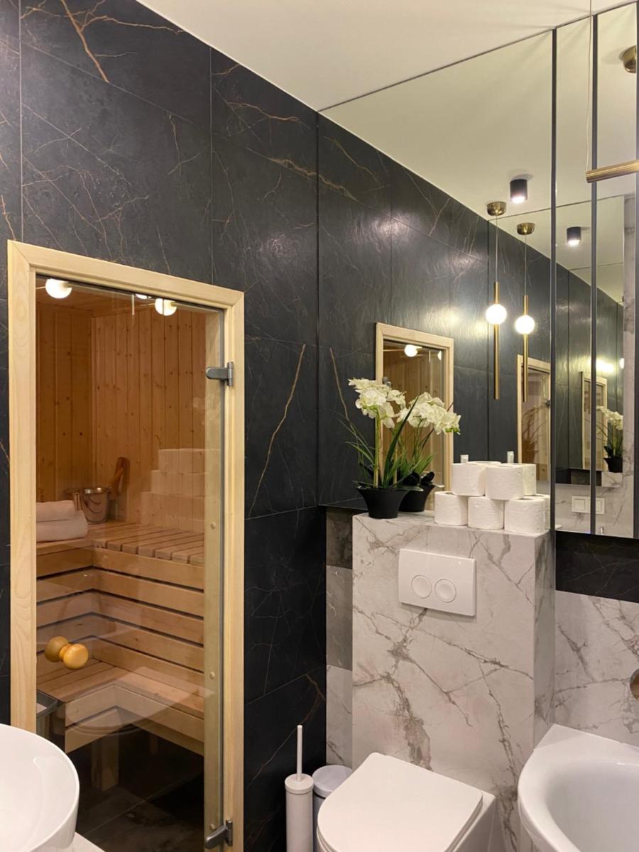 Family & Business Sauna Apartments No15 Leśny nad Zalewem Cedzyna Unikat - 3 Bedroom with Private Sauna, Bath with Hydromassage, Terrace, Garage, Catering Options - Housity