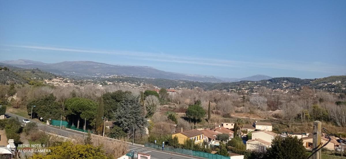 Studio indépendant dans màs provençal - Housity