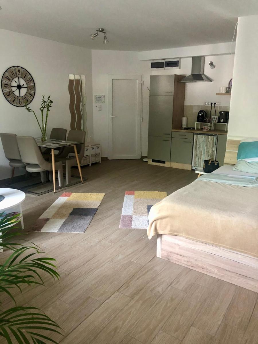 Suitetrails - Harmónia Apartman
