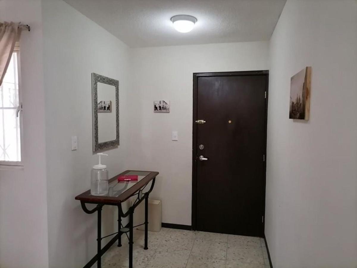 Amplio Departamento, Seguridad, Ubicacion Pb - Housity