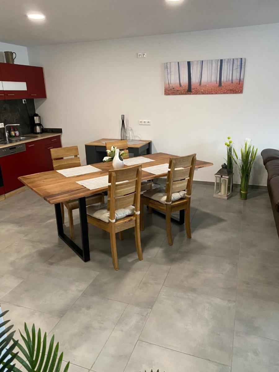 Ferienwohnung an der Reitanlage - Housity
