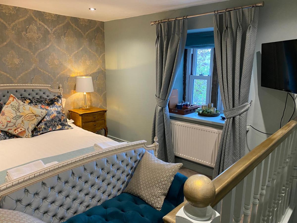 Shibden Hall View - Housity