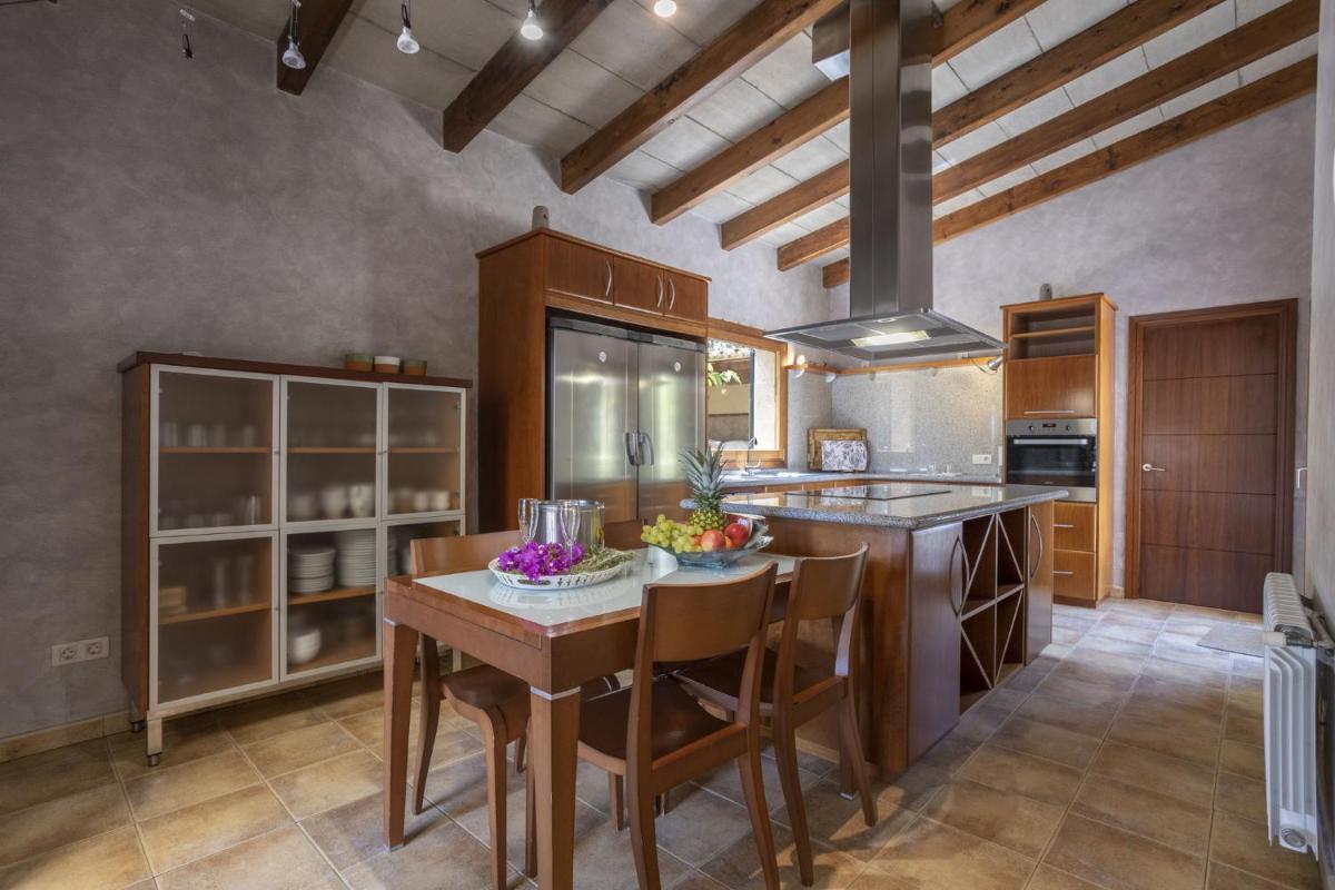 Finca Alzina 454 - Housity