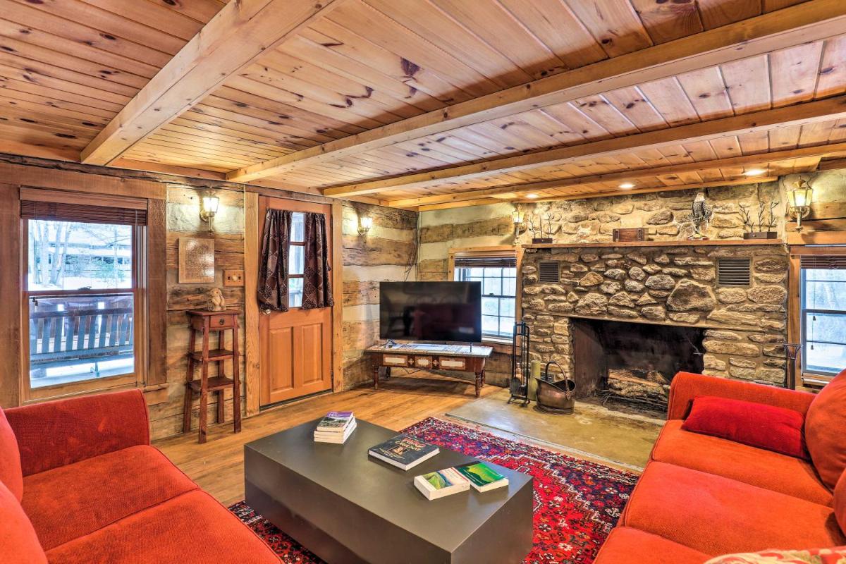 Rustic Mars Hill Cabin 20 Miles to Asheville! - Housity