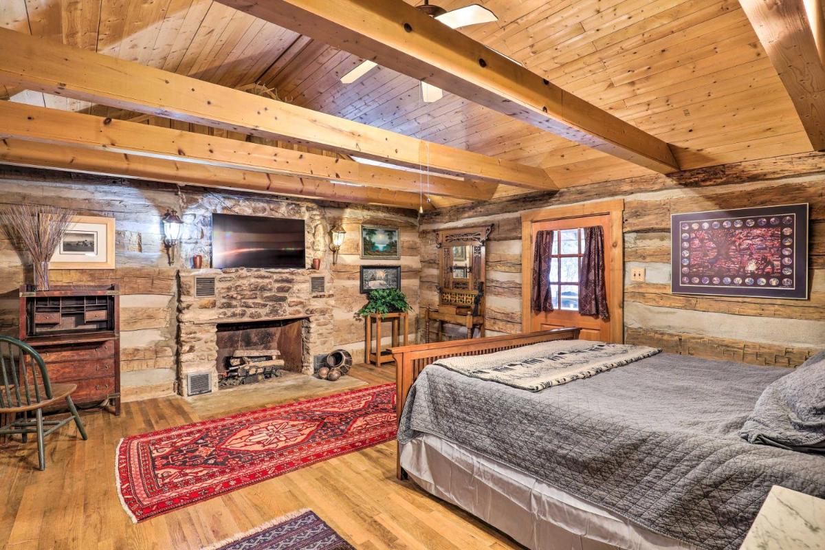 Rustic Mars Hill Cabin 20 Miles to Asheville! - Housity