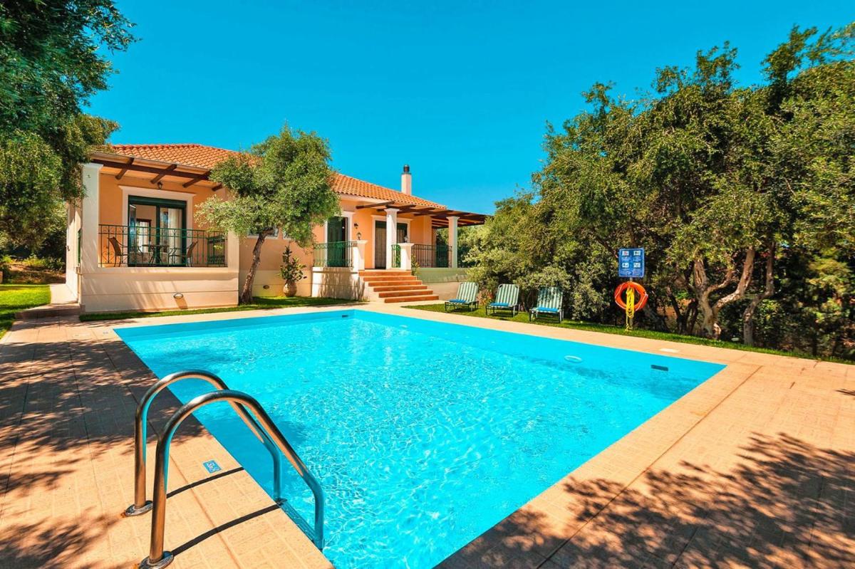 Villas Valia & Marina, Galatas - Housity