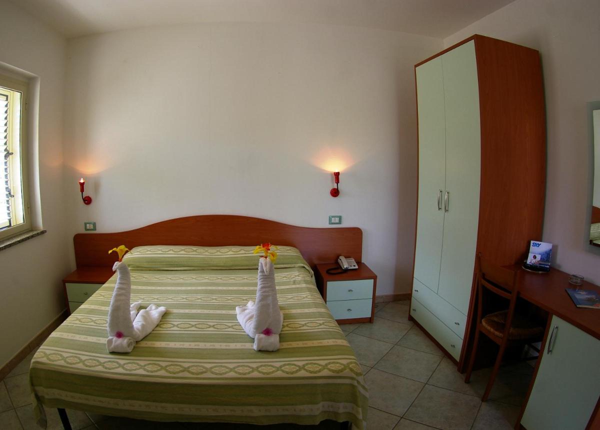 Graceland rooms and suites - Housity