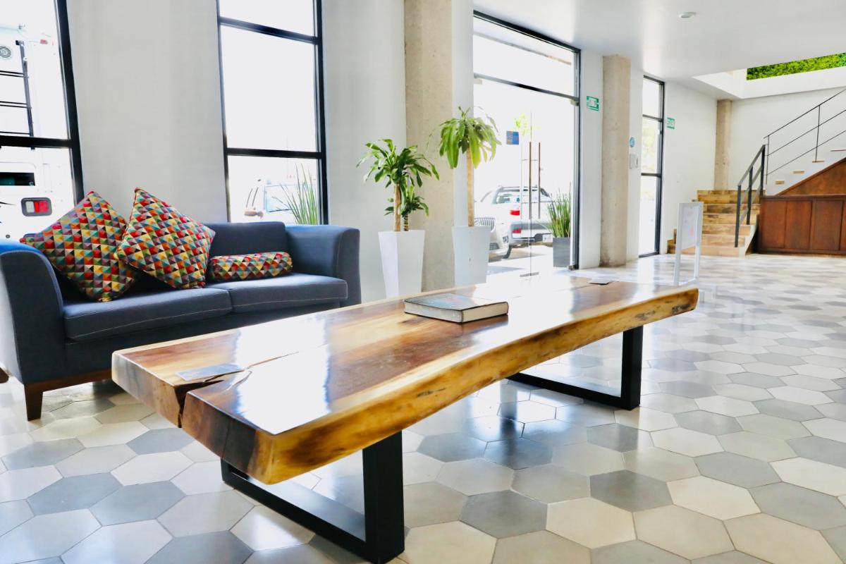 Hotel Express Jerez - Housity