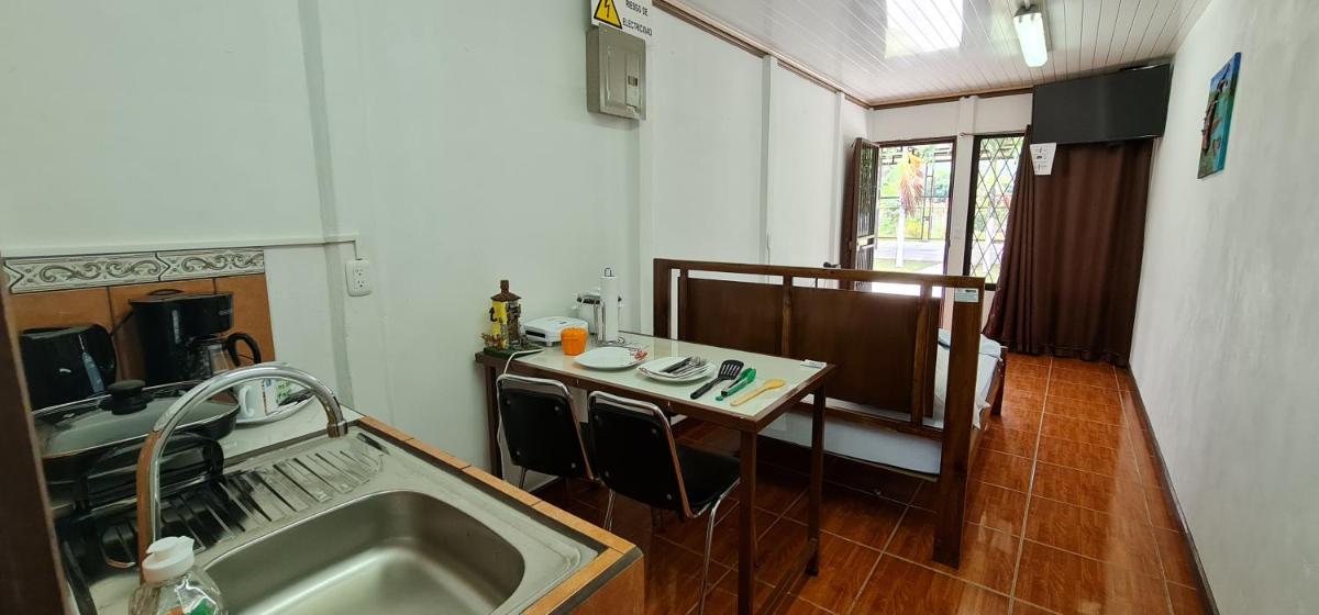 Sleep&Go! Cabinas en Siquirres Centro - Rafting tour - Tarifa corporativa Disponible - Housity