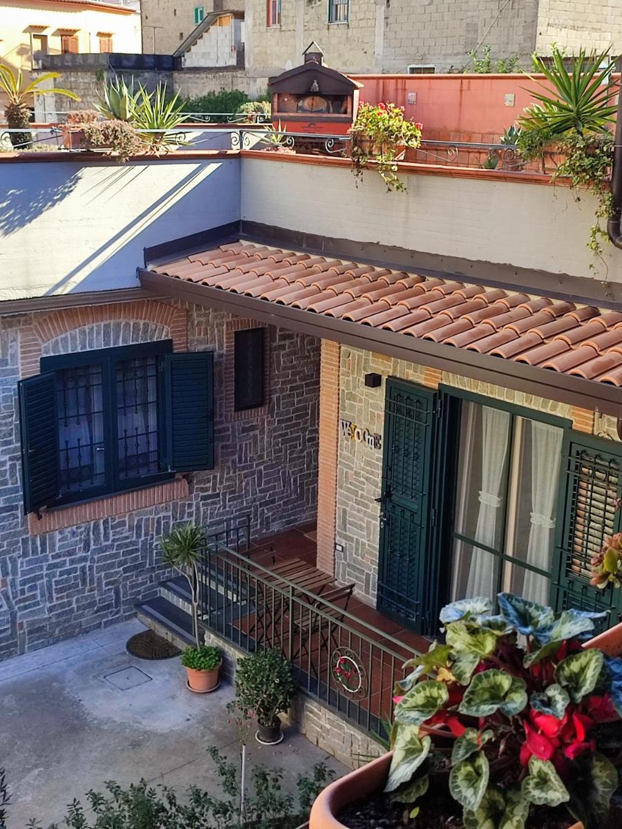 Midway House Italy Apartment - Housity