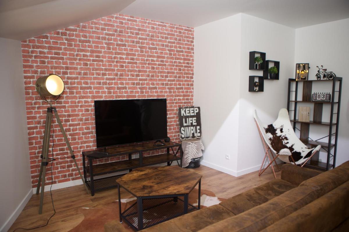BEAU T3 STYLE INDUSTRIEL N20 ORLY PARIS WIFI Underground Industry - Housity