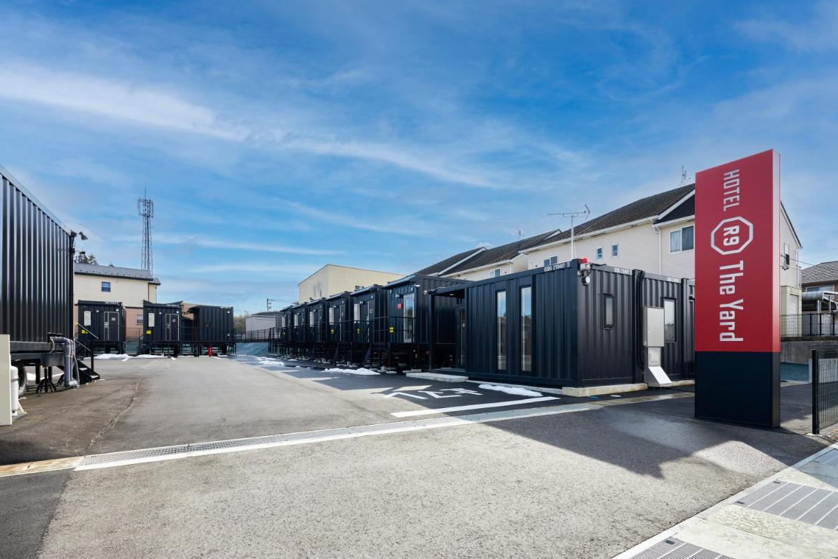 HOTEL R9 The Yard Inabe - Housity