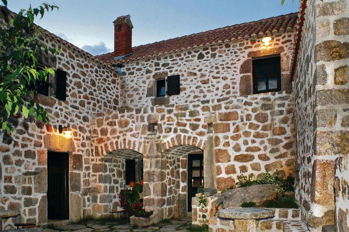 Vacation home Varos, Starigrad Paklenica, near national park Paklenica - Housity