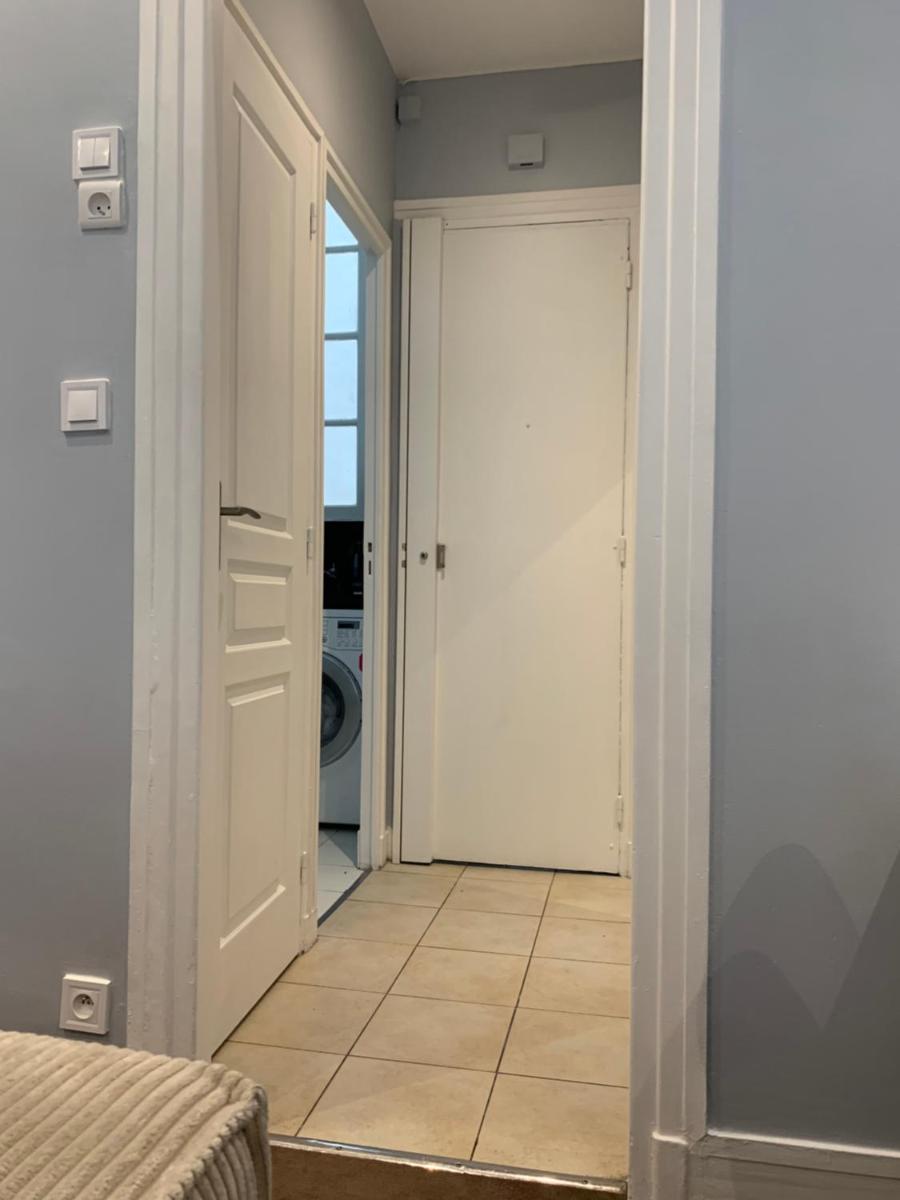 Charming Eiffel Tower Appartement - Housity