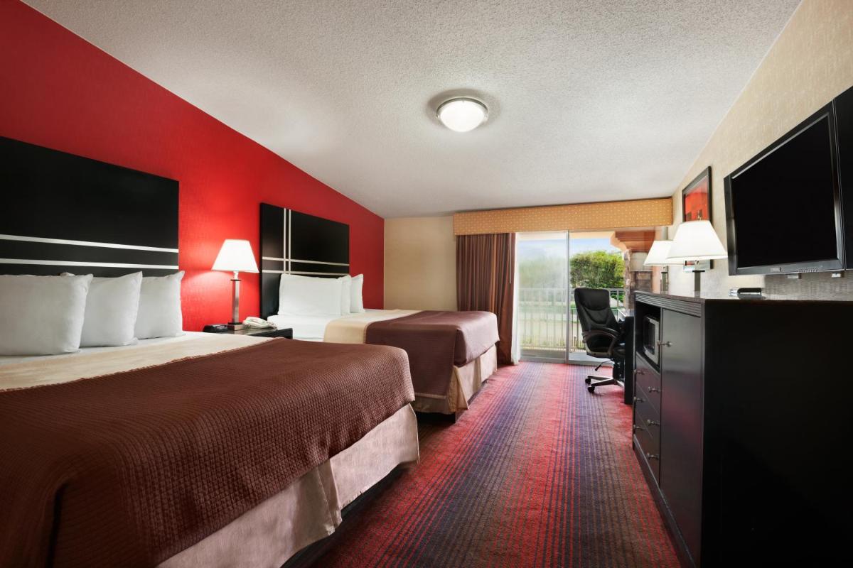 Howard Johnson by Wyndham North Plainfield - Housity