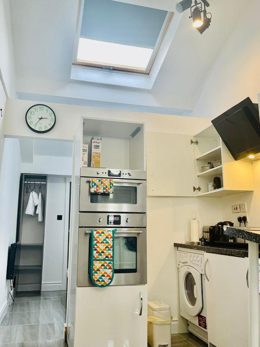 Femros Cosy one bed apt,12mins to Birmingham city ctr - Housity
