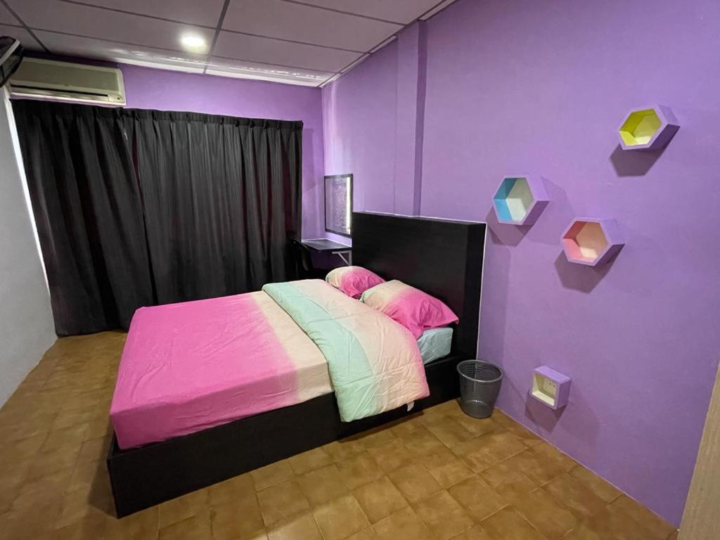 Rengit Homestay Nombor One - Housity