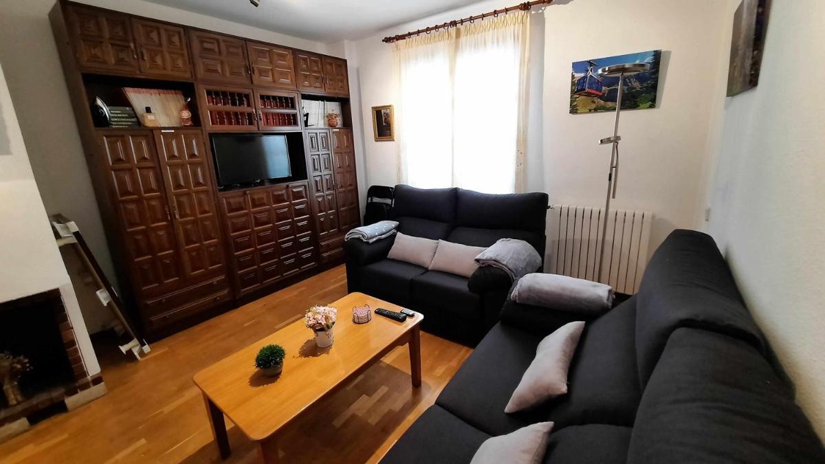Riaño en las Montañas de Carmen - Housity