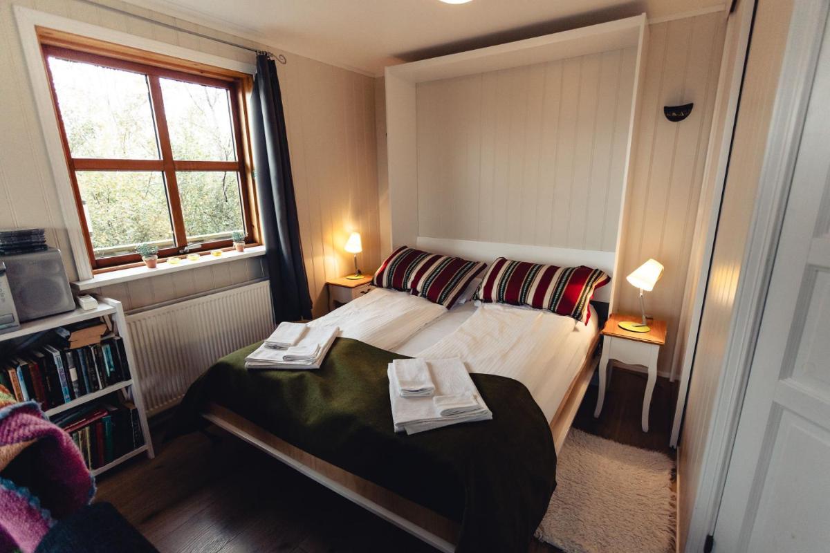 Björkin – Cozy Cabin with excellent view - Housity