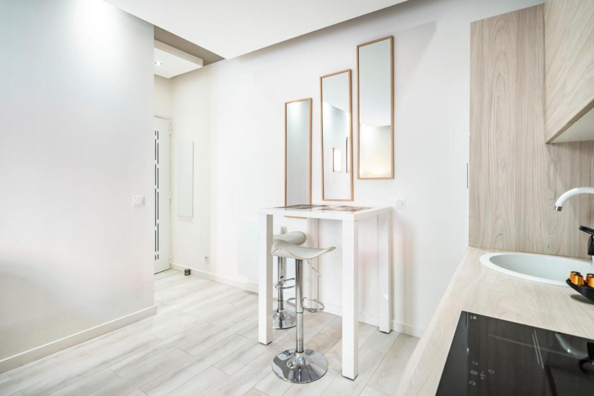 Frontière Monaco - Appartement moderne rénové - AH - Housity