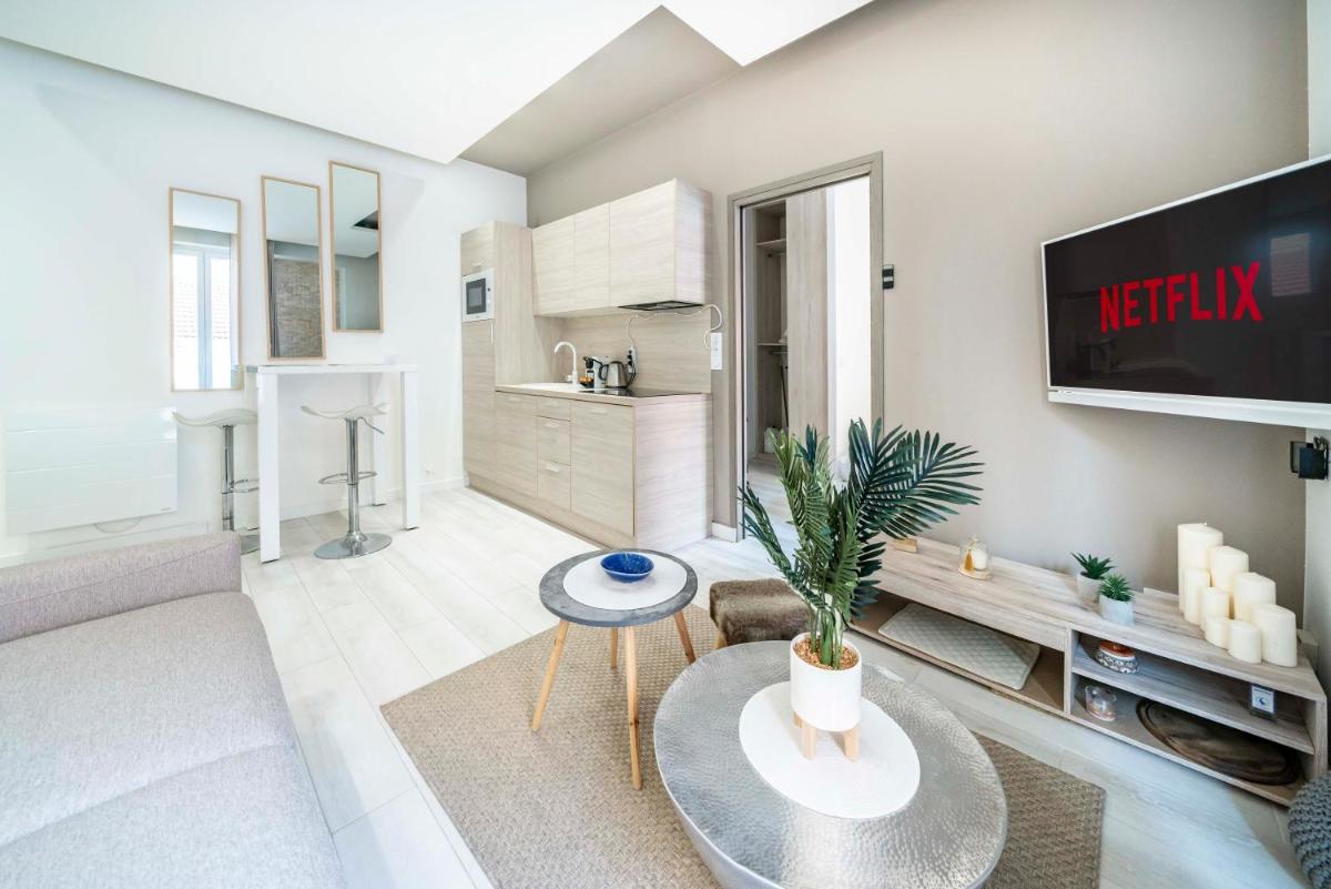 Frontière Monaco - Appartement moderne rénové - AH - Hizvo