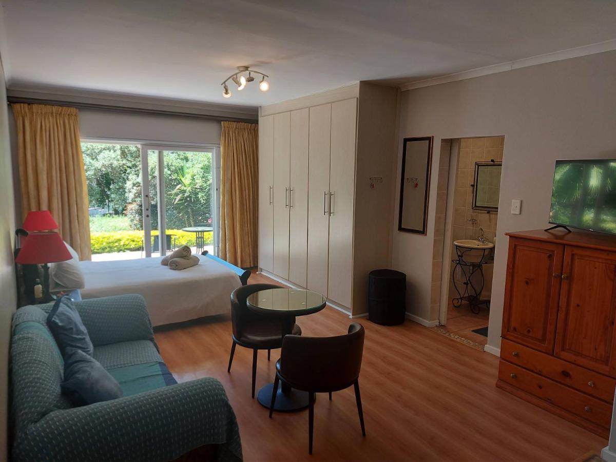 Mimosa Self-Catering Studio Durbanville - Housity