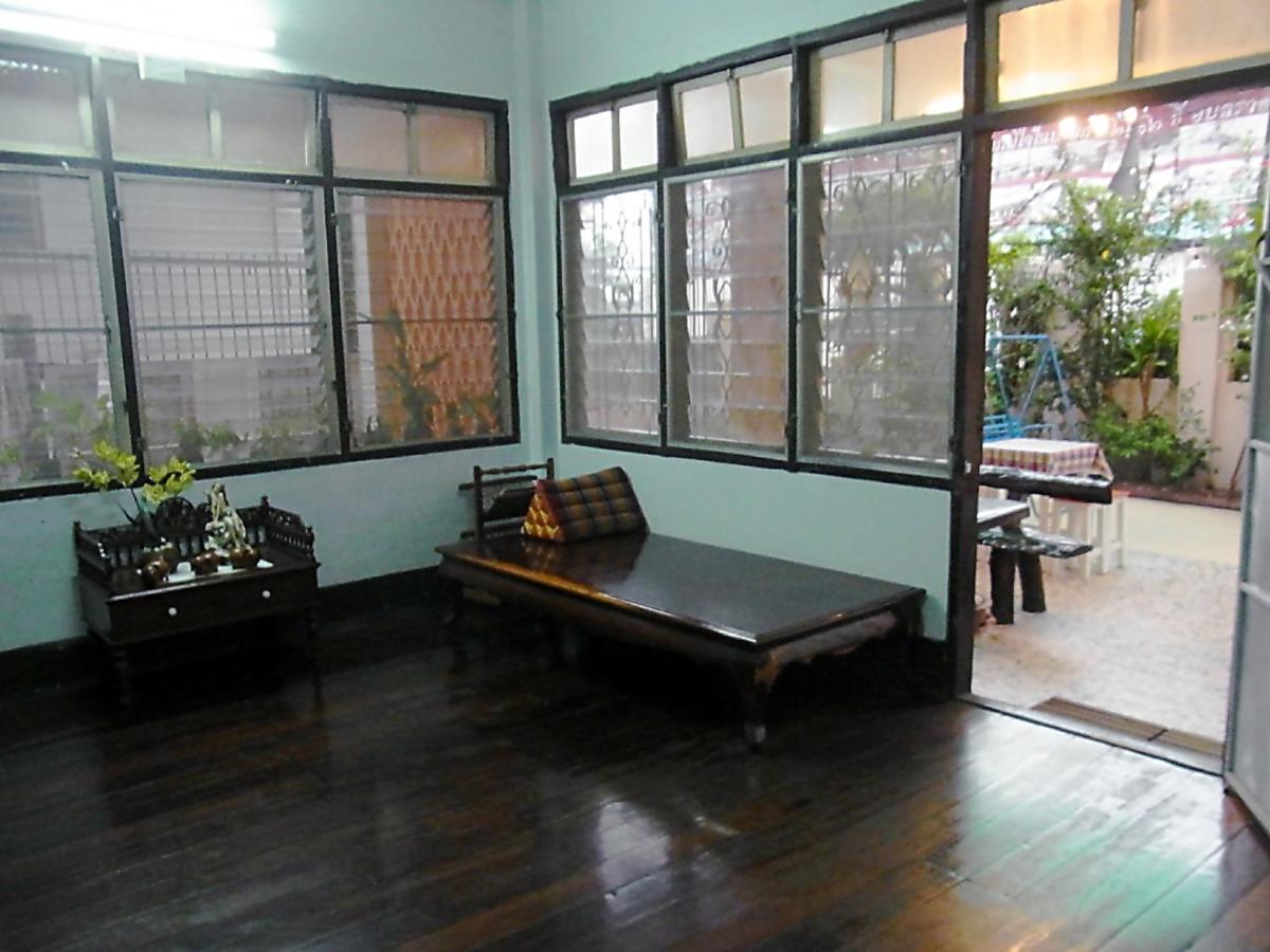 28 Rachabutr Hostel - Housity