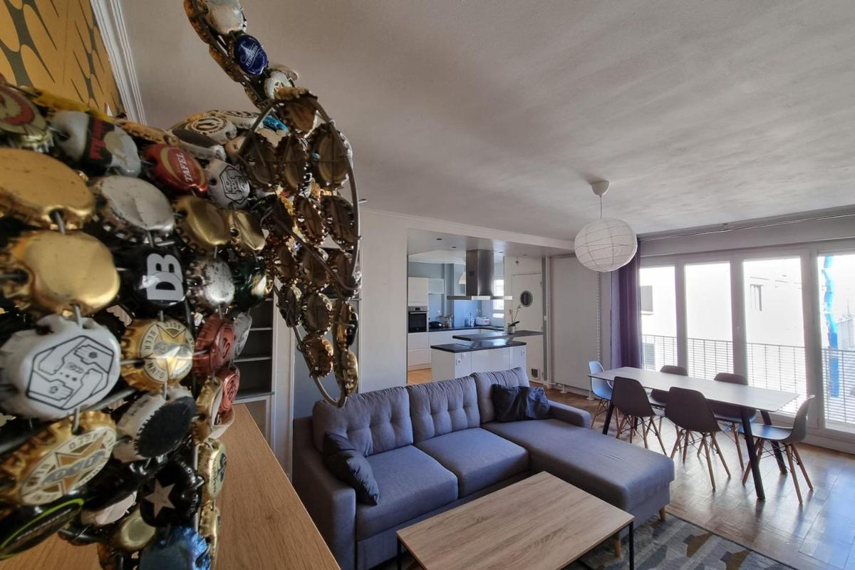 Nice And Spacious Apartment In Downtown - Housity